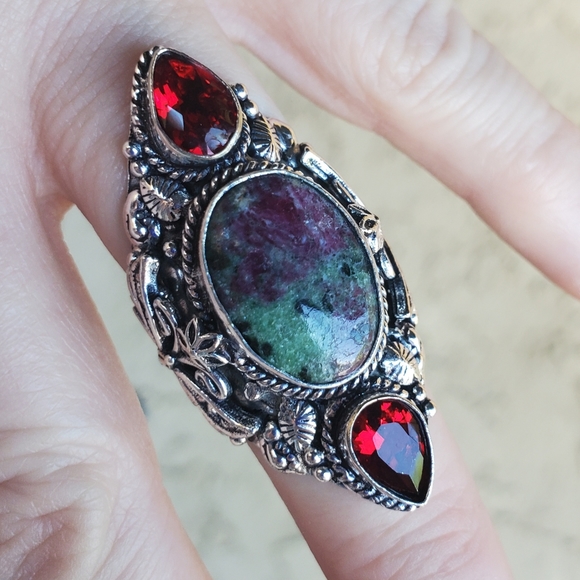 New Ruby in Zoisite and Garnet 925 Silver Butterfly Statement Ring. - Picture 10 of 16